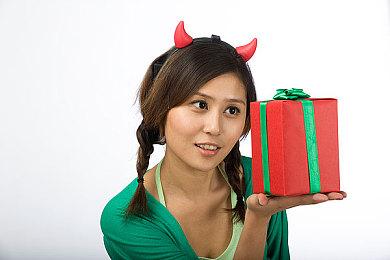 《因狄斯的谎言》系列续作首曝：战棋+肉鸽卡牌 奇怪的组合增加了！